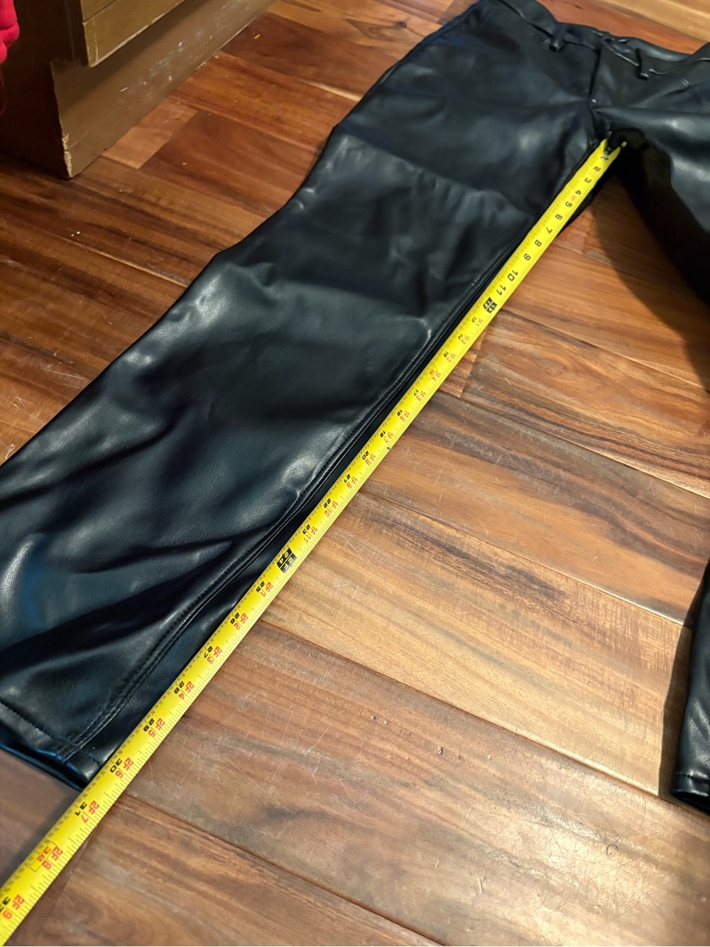 Good American Better Than Leather Faux Leather Straight Pants Black Size 6 0904 - Picture 5 of 9